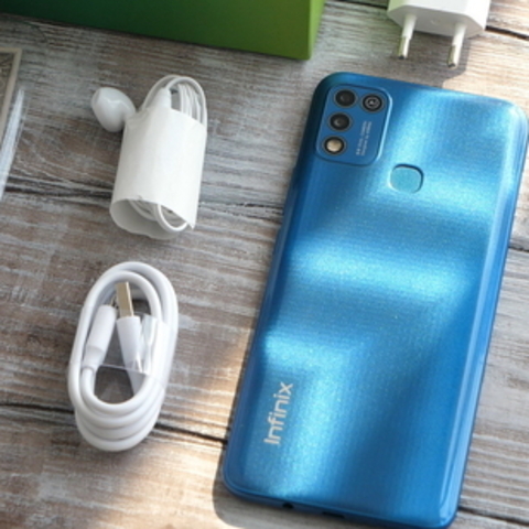 Smartfon  POVA   NEO