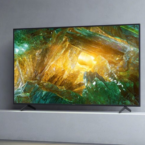 Televizor MOONX { 43 } Android { 700 }	